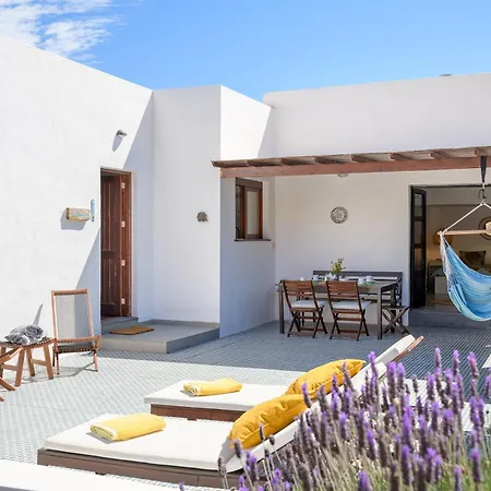 House Casa Mariposa In ヴィラ Tabayesco